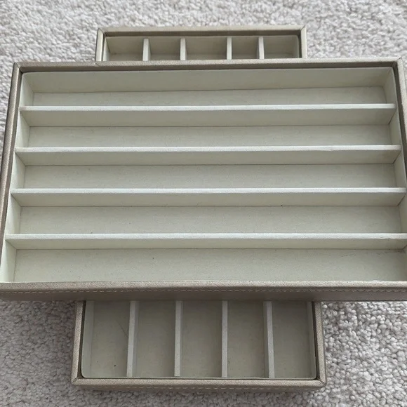 Gold Stackable Jewelry Tray Set (2) - Picture 6 of 7